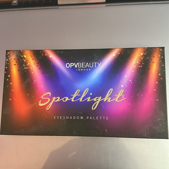 OPVBEAUTY LONDON Eyeshadow Palette BNIB - Picture 2 of 3